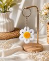White Daisy Pipe Cleaner Keychain – Handmade Flower Bag Charm preview